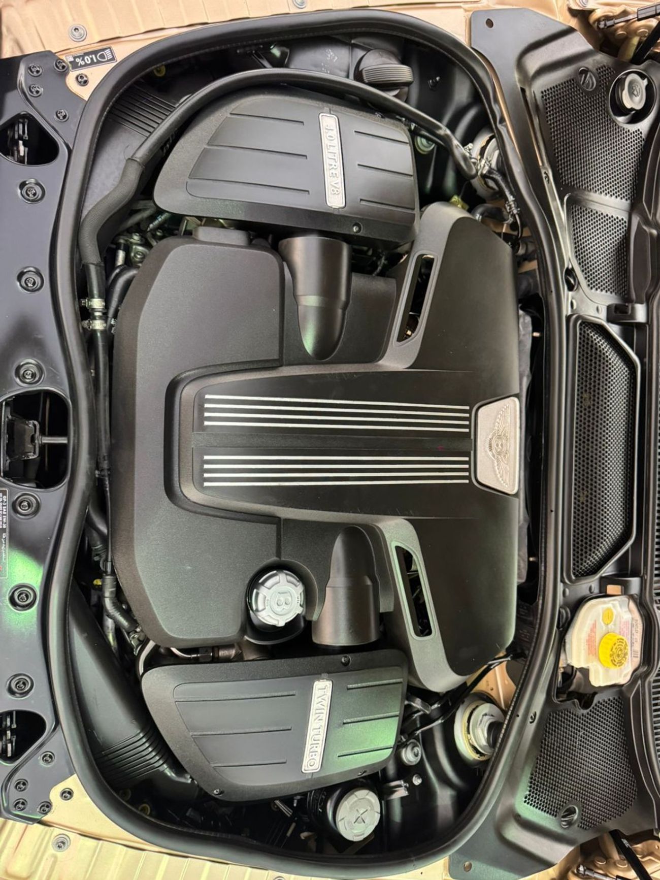 بنتلي كونتيننتال جي تي