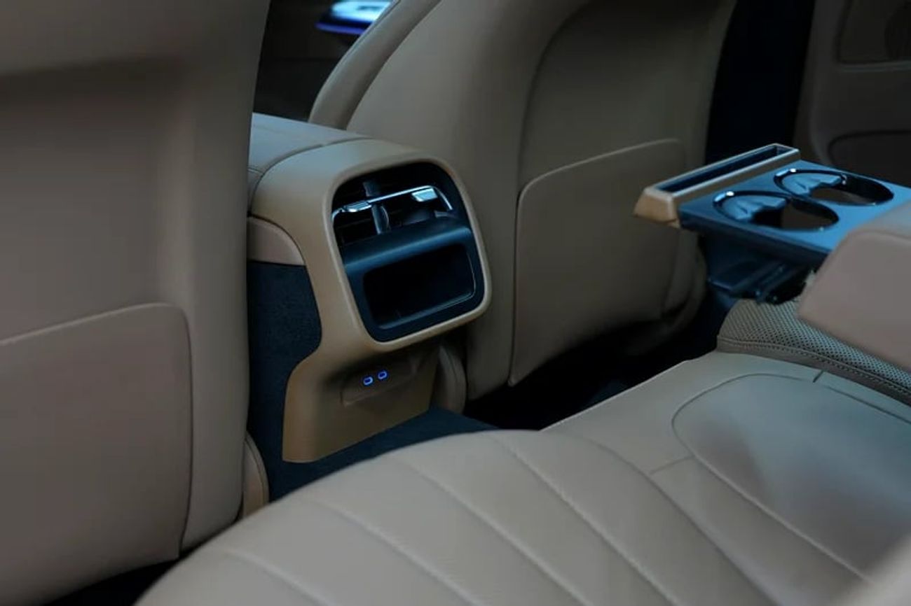 مرسيدس بنز E 200 كوبيه Summer Offer | E 300 | GCC 0km | Agency Warranty | AMG Sports Package