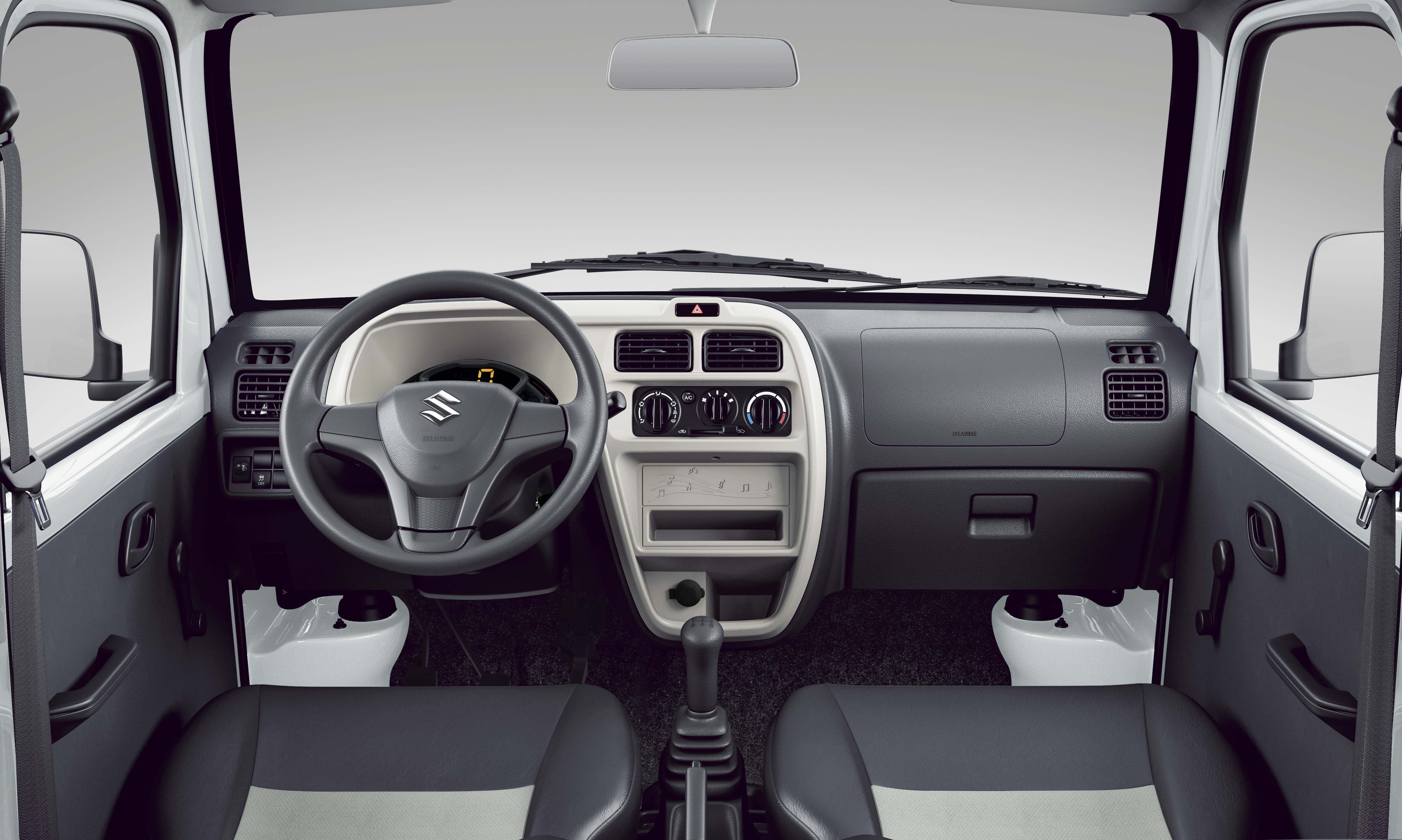 Suzuki EECO interior - Cockpit