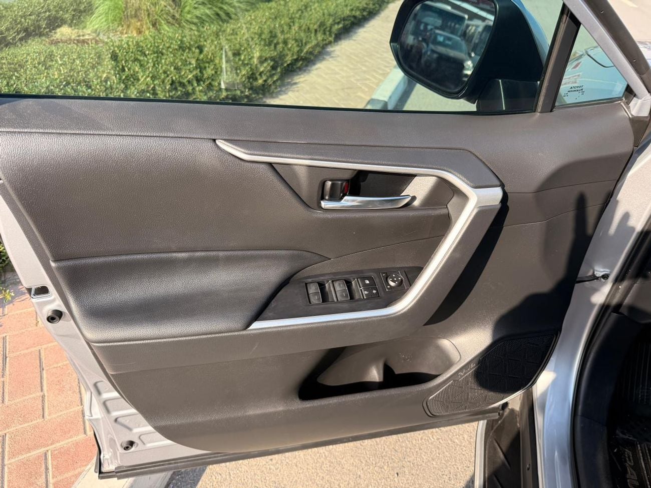 Toyota RAV4 XLE premium 2.5L Full option