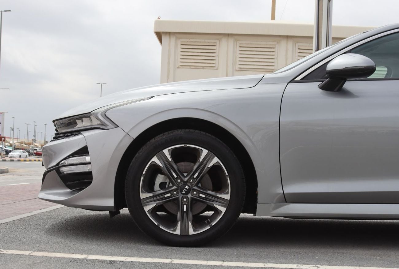 كيا K5 كيا K5 -موديل 2021- خليجى -فل أوبشن -بدون حوادث-  محرك 2.0 - بحاله ممتازه من الداخل والخارج