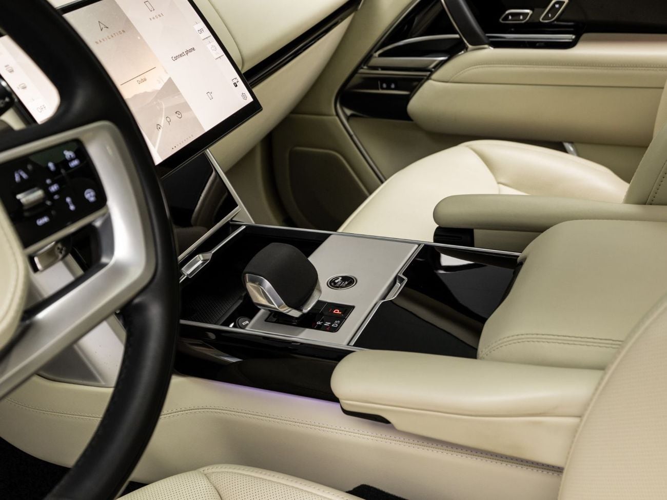 Land Rover Range Rover HSE P530 4.4L SUMMER STARTS NOW | EXCLUSIVE DEAL BY BLACKLINE, 2030 Warranty + Service, GCC