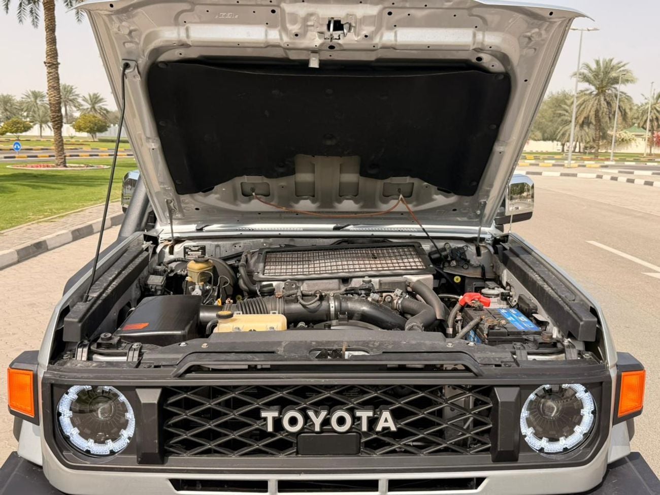 تويوتا لاند كروزر بيك آب Diesel 4.5L Right Hand Drive ,2013 Model ,2024 Shape ,Only For Export Available