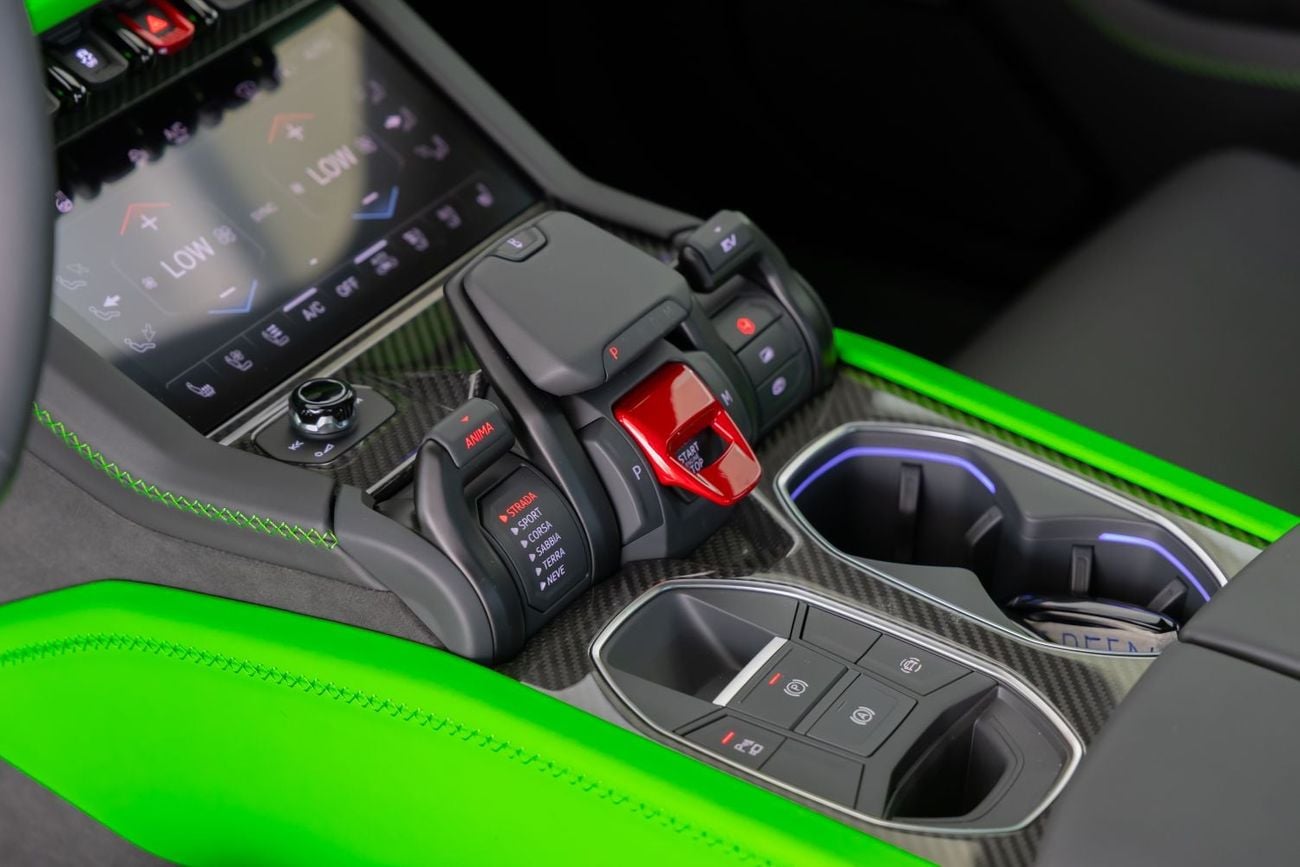 Lamborghini Urus SE Lamborghini Urus SE | 2026 | European Specs | V8 4.0L Twin Turbo 800HP | SUV PHEV | AWD