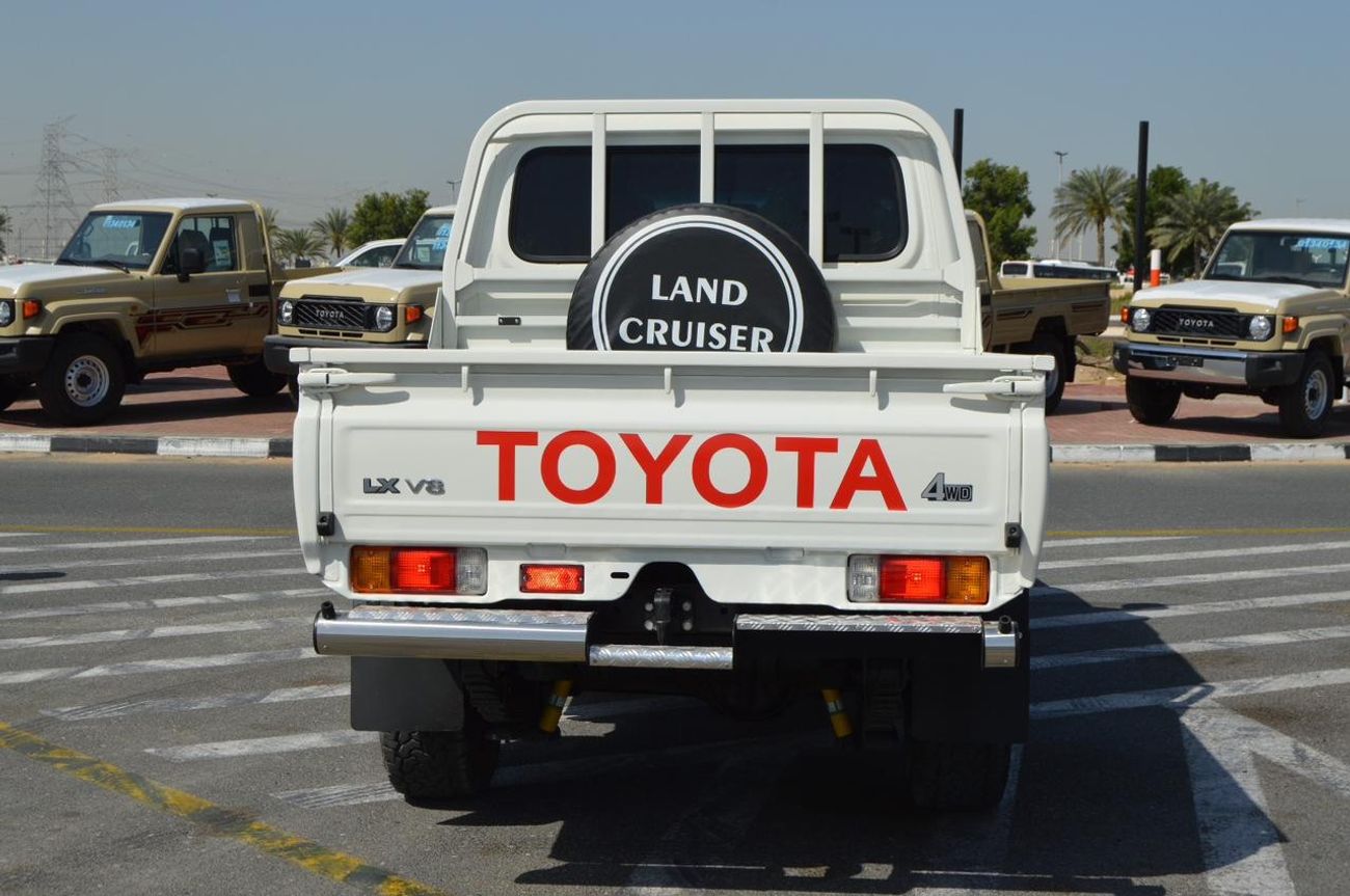 تويوتا لاند كروزر بيك آب