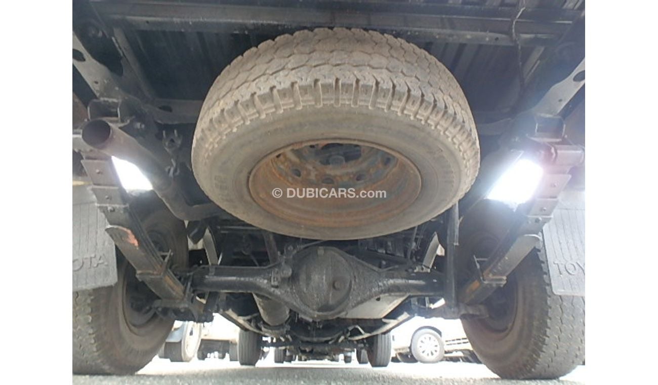 تويوتا هيلوكس 1996