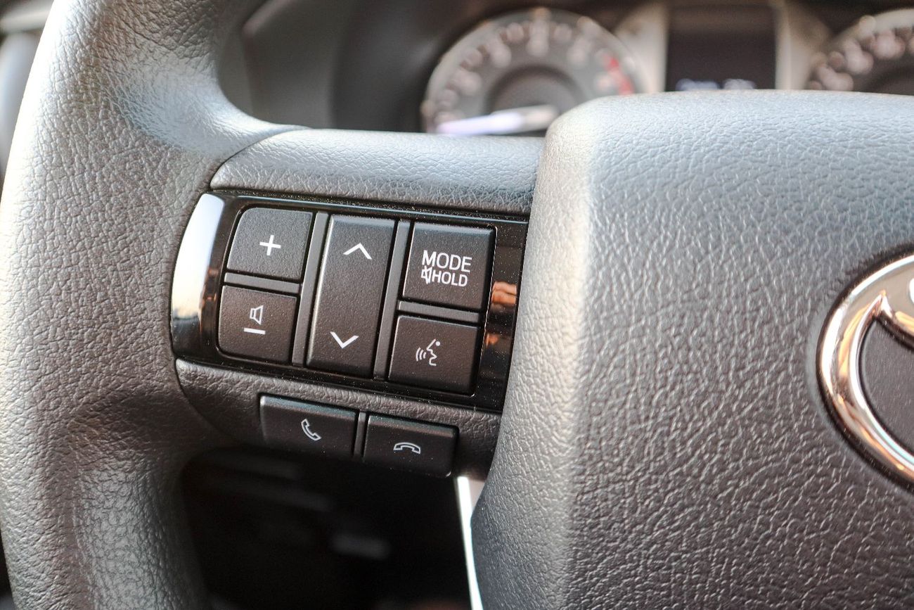 تويوتا هيلوكس GL 2.7L Single Cab Utility