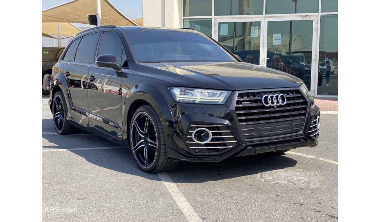 Audi Q7 AUDI Q7