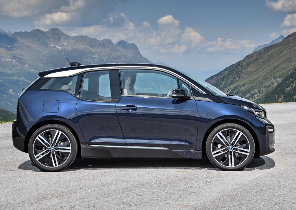 بي أم دبليو i3 exterior - Side Profile