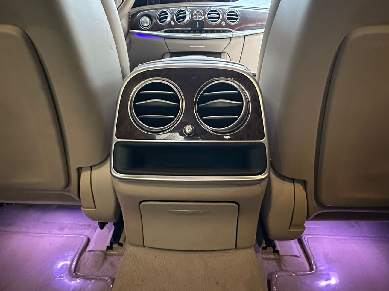 مرسيدس بنز S 550 V8 - 4.7L
