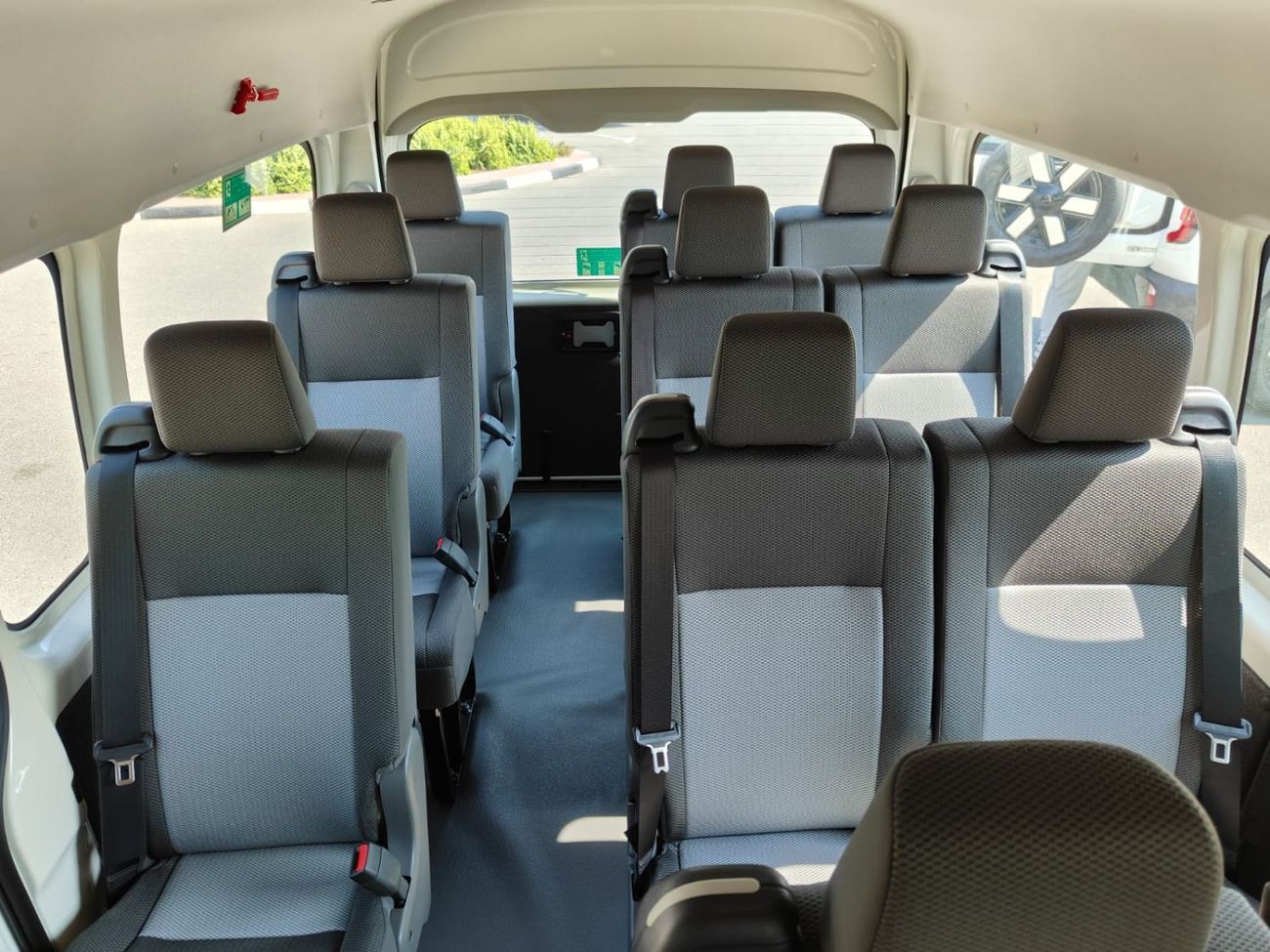 تويوتا هاياس 2026 Toyota Hiace DX 13-Seater 3.5L V6 Petrol M/T (3-Point Seatbelts) For Local