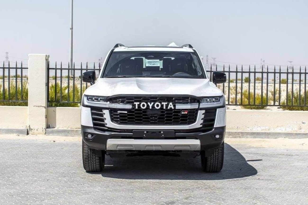 تويوتا لاند كروزر 2025 Toyota Land Cruiser GR-S 3.5L Petrol Twin Turbo AT (White-Red)