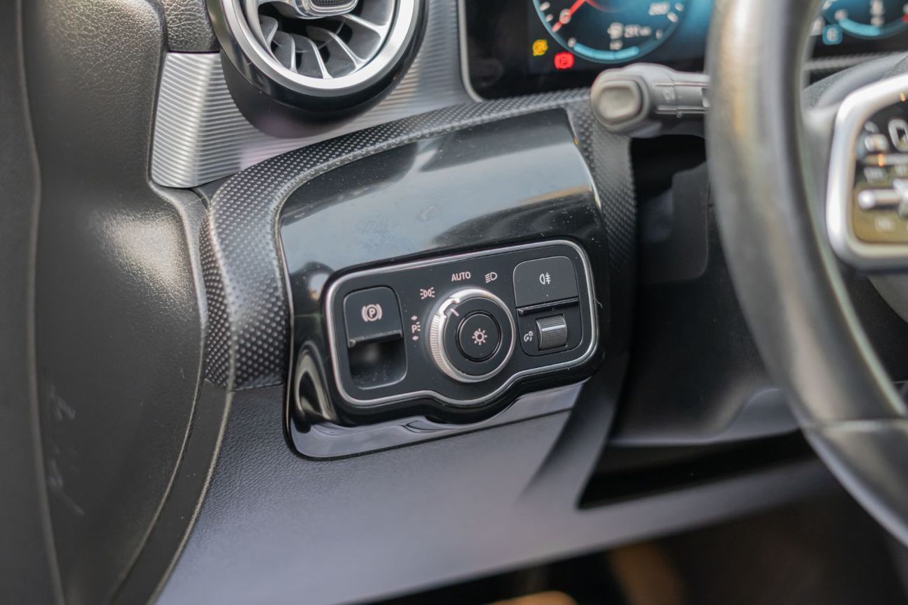 مرسيدس بنز A 220