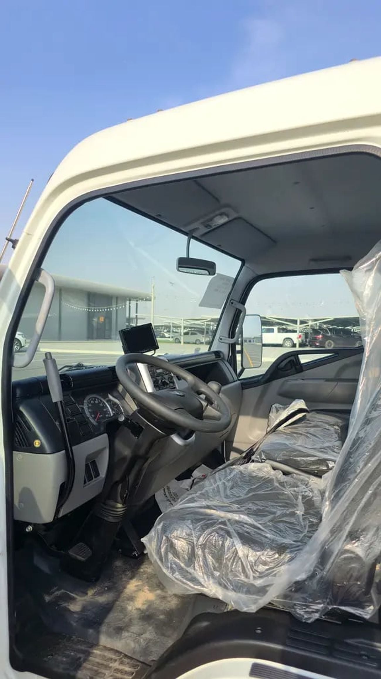 Mitsubishi Canter STD GCC Specs