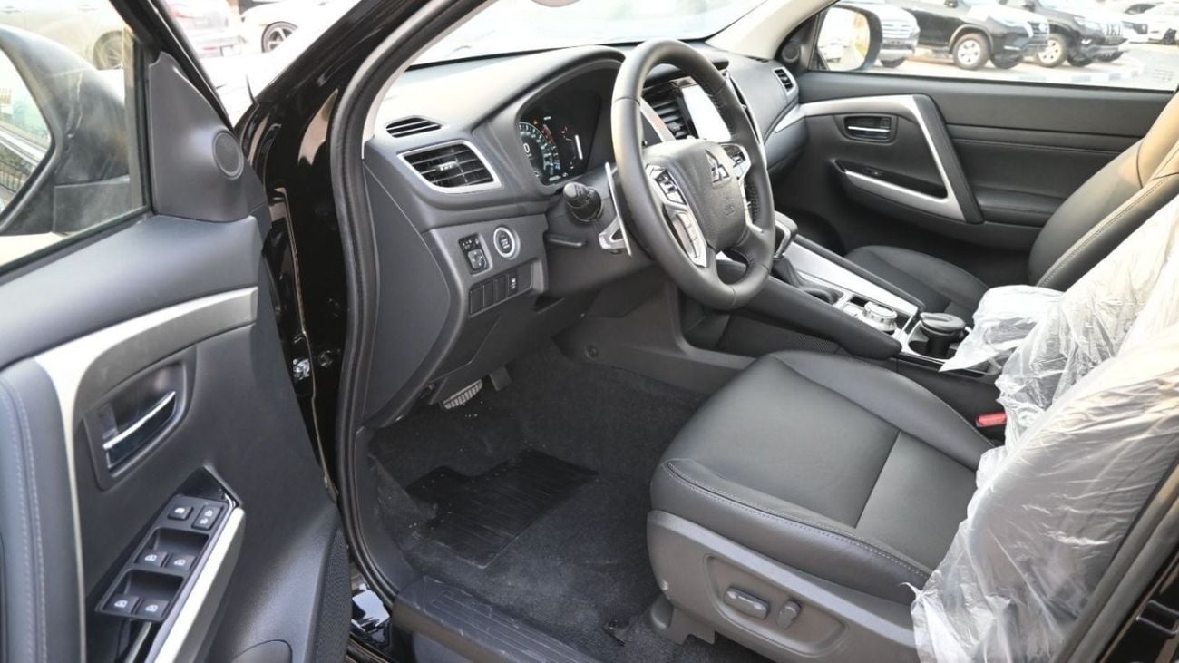 ميتسوبيشي باجيرو سبورت Pajero sport 2.4 deisel automatic