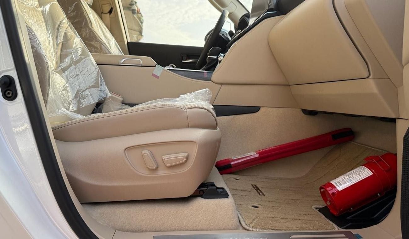 تويوتا لاند كروزر VXR 3.5L Toyota Land Cruiser 3.5L VXR Twin Turbo V6 | 2025 | 0KM | GCC