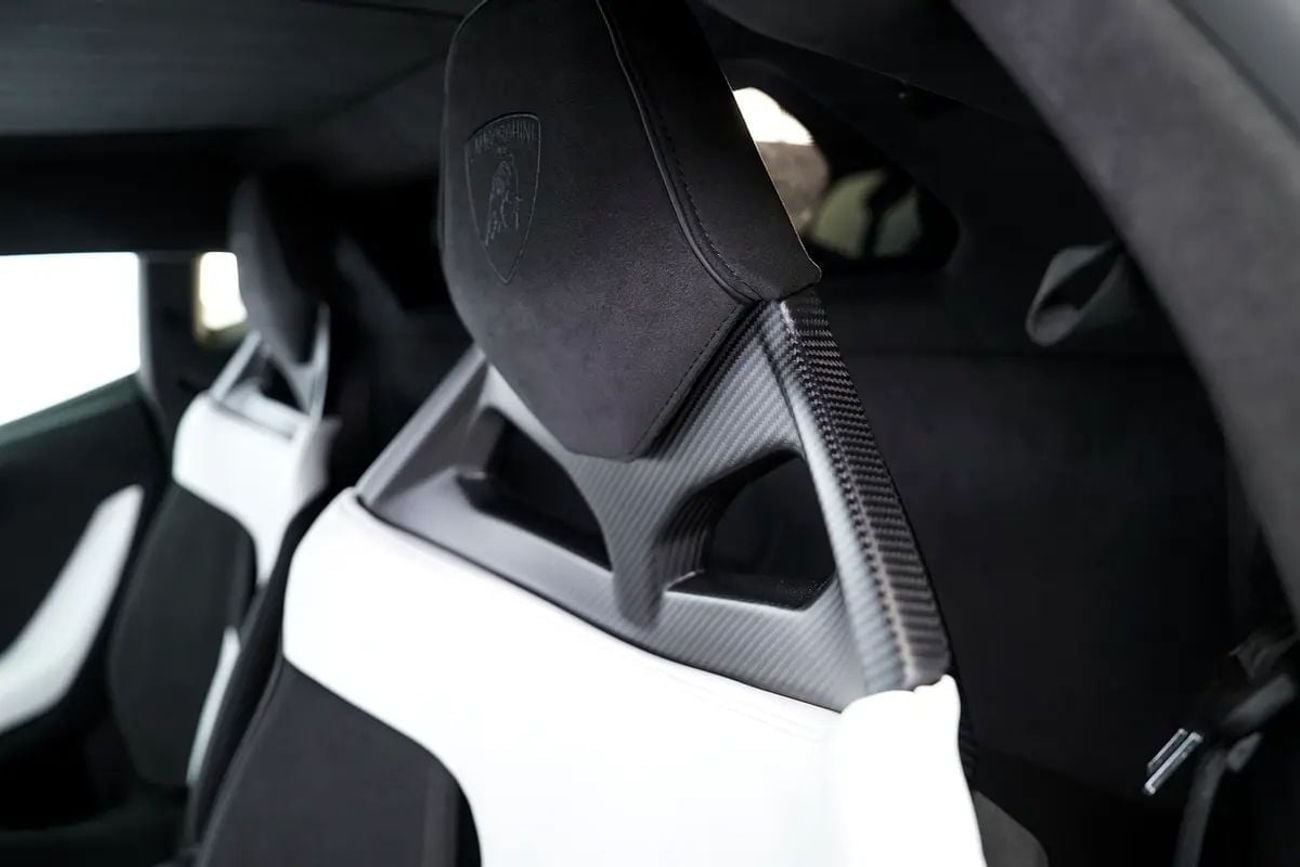 Lamborghini Revuelto STD 6.5L V12 Hybrid