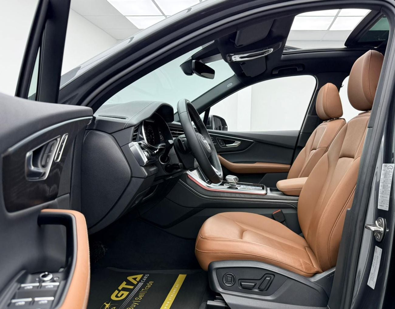 Audi Q7 45 TFSI quattro S Line 2.0L 2025 Audi Q7 45 TFSI S Line, Audi Warranty+Service Contract+Full Service