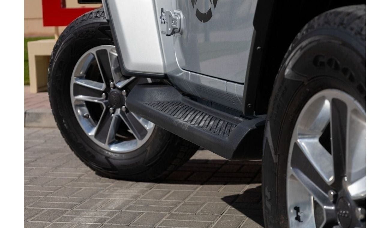 جيب رانجلر Sahara 3.6L A/T (5 Seater) Jeep Wrangler Sahara 2022 GCC under Agency Warranty with Flexible Down-Pa