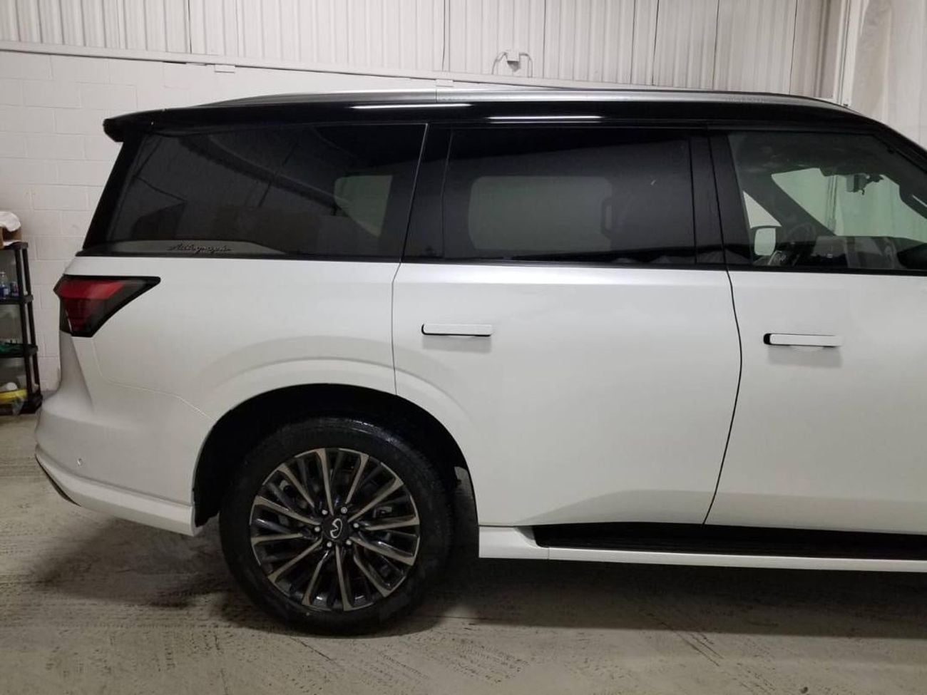 Infiniti QX80 Autograph Captain Chairs 3.5L