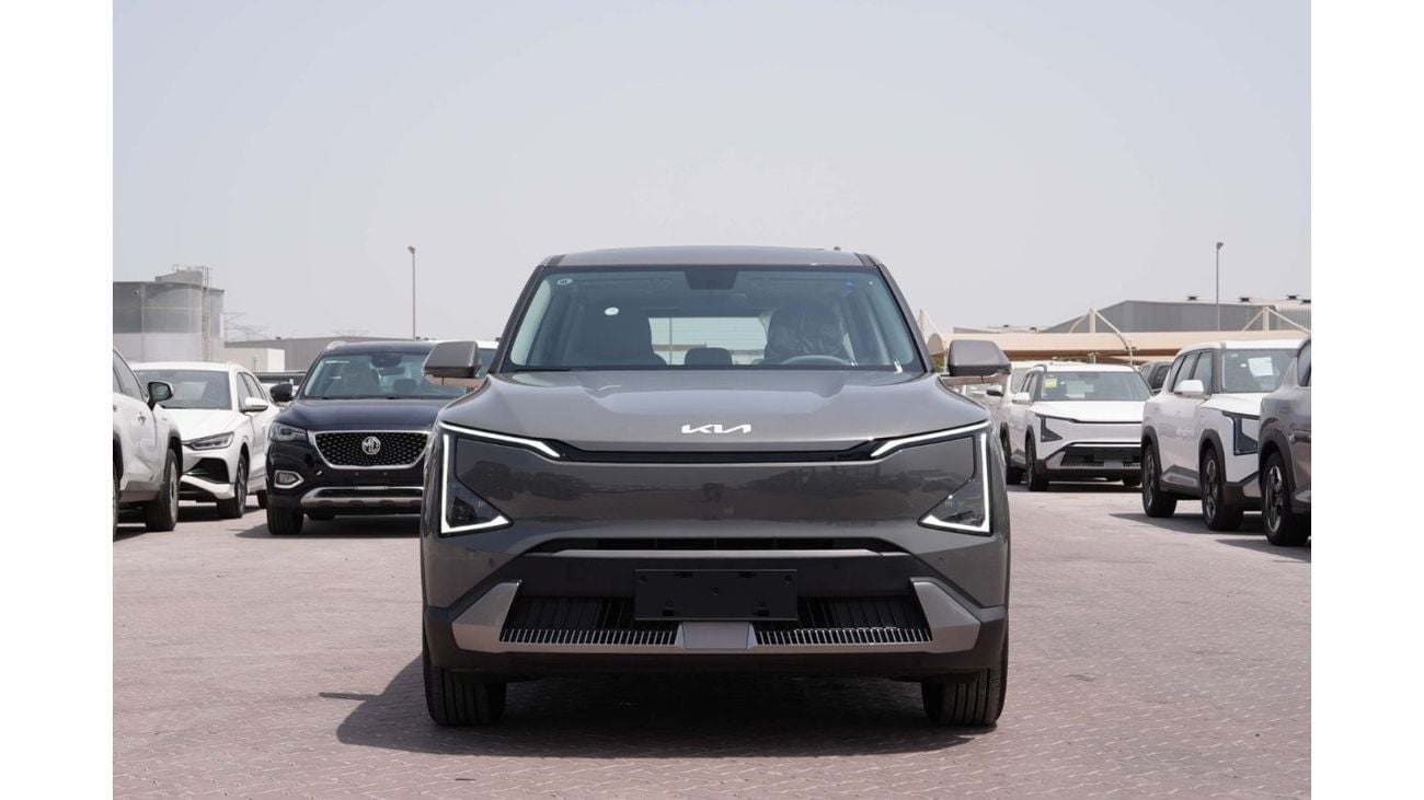 كيا EV5 2023 KIA EV5 AIR 530 - رمادي من الداخل رمادي | للتصدير فقط