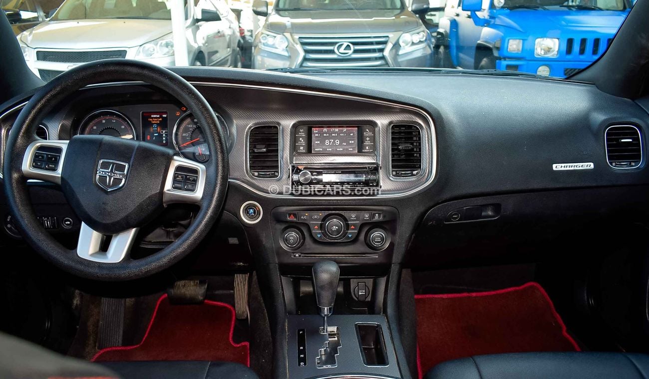 دودج تشارجر 2012 V6 American specs Full automatic