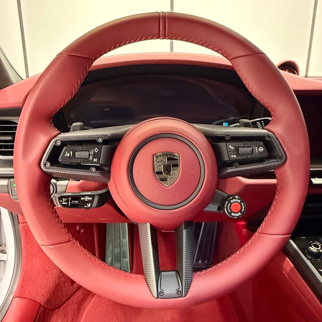 Porsche 911 TURBO S Hybrid GCC