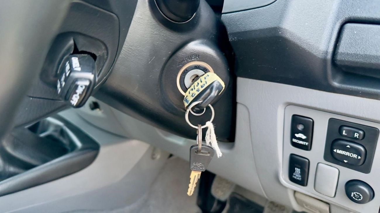 Toyota Hilux DOUBLE CABIN | RHD | MANUAL TRANSMISSION | 3.0L DIESEL ENGINE | 2009