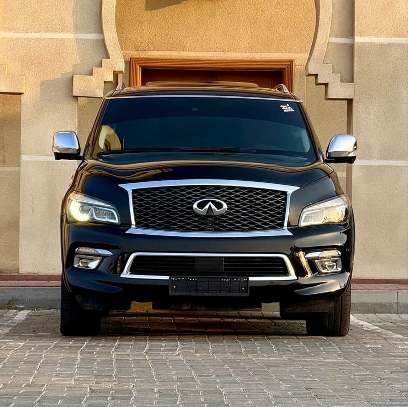 Infiniti QX80 EXCELLENCE إنفينيتي خليجي موديل فل اوبشن بحالة ممتازة