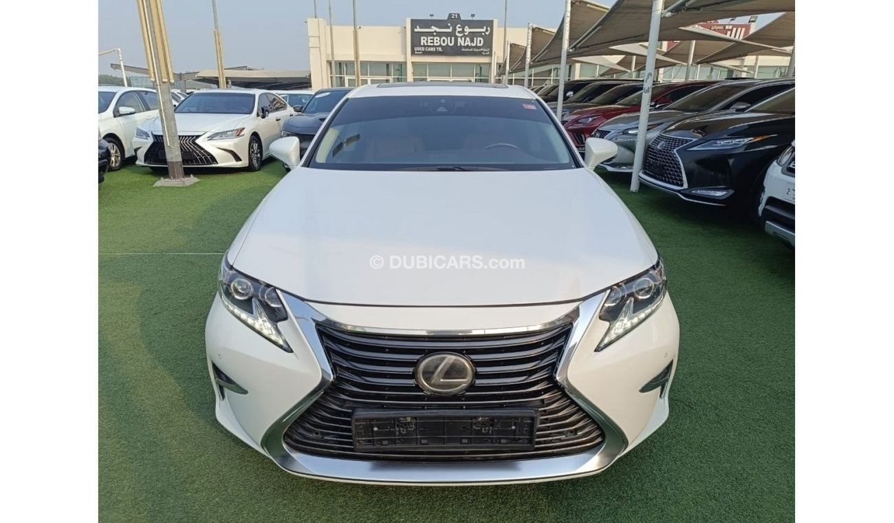 Lexus ES 300 The car is very good, in perfect condition, looks clean from the inside and outside without any acci