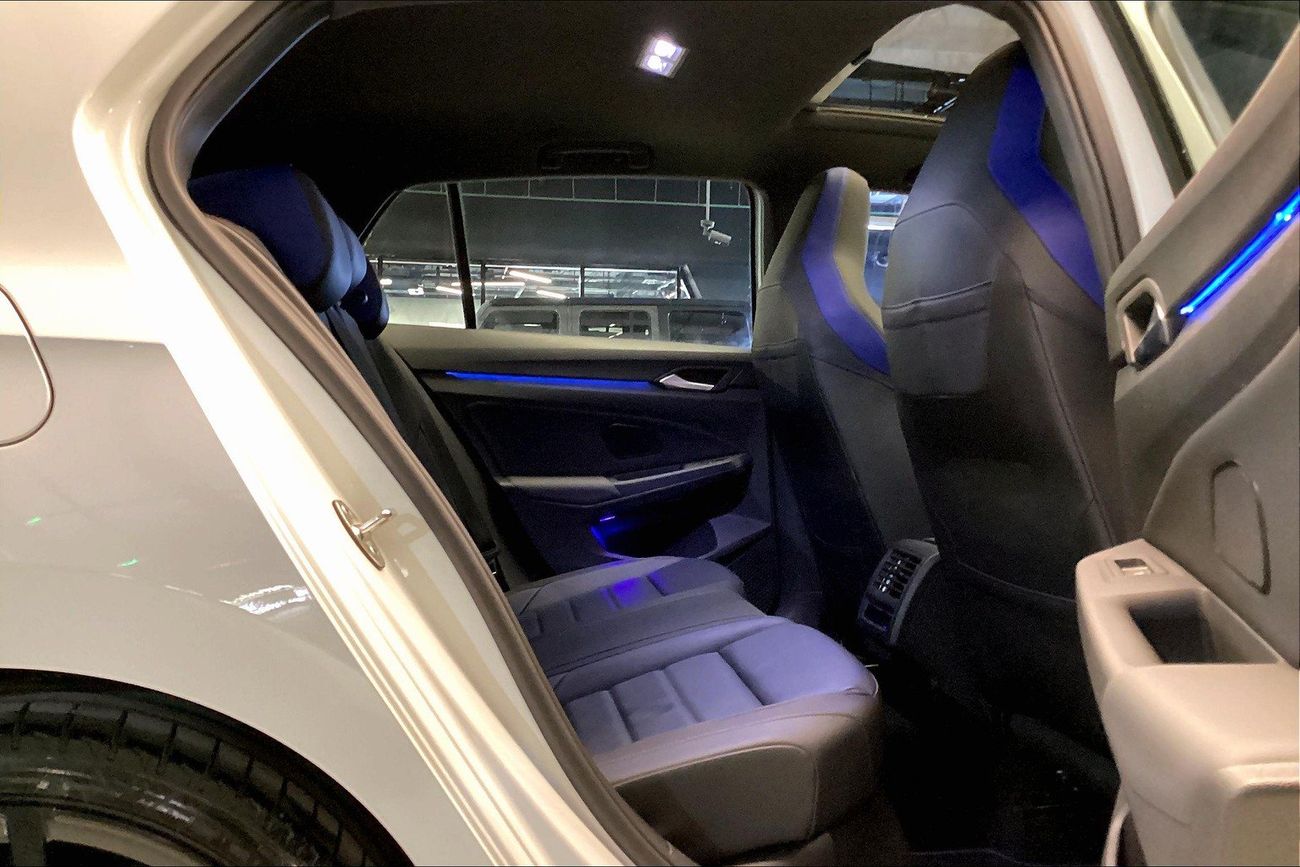 فولكس واجن جولف R | National Day Celebration | شامل الضمان | 0 ﺪﻔﻋﺓ ﺃﻮﻟﻯ