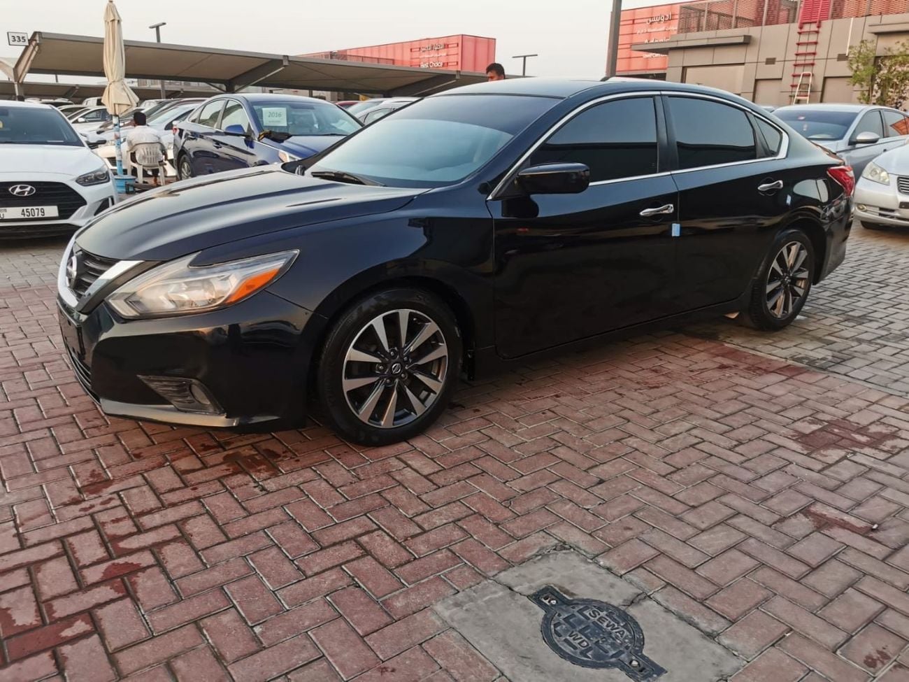 Nissan Altima SV Very good condition inside and outside