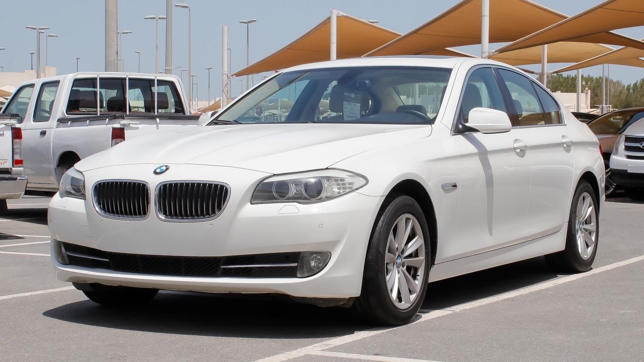 بي أم دبليو 523i bmw 523 i  Gcc specs, free accident full option