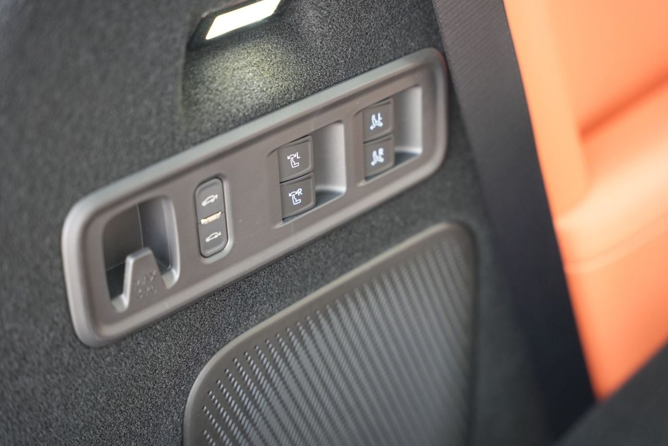 لينك أند كو 900 2025 LYNK&CO 900 Ultra 2.0L PHEV 0Km