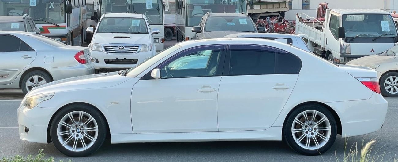 بي أم دبليو 525i STD