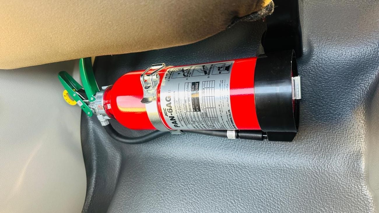 تويوتا كوستر 4.0L DIESEL 23 SEATER MANUAL TRANSMISSION