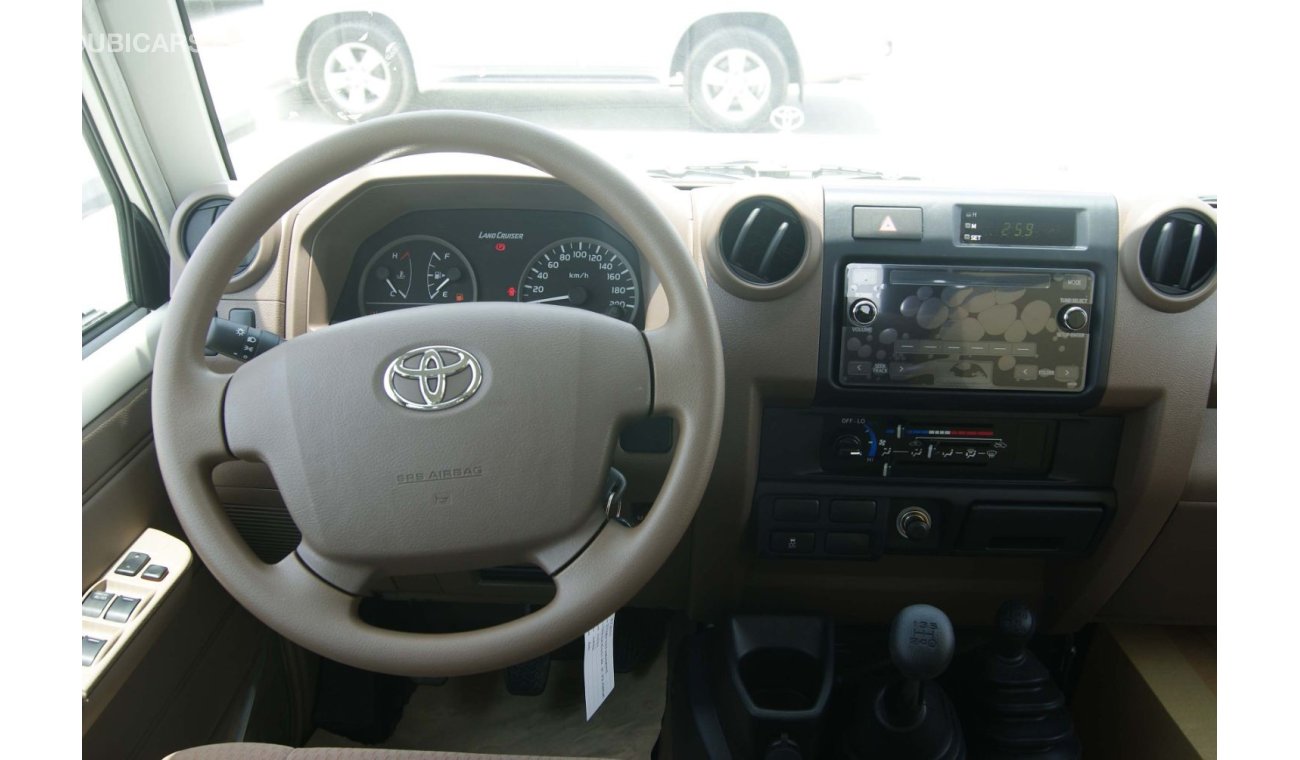 Toyota Land Cruiser Pick Up 4.5L V8 DIESEL 4WD DOUBLE CABIN STD E MANUAL (Only For Export Outside GCC Countries)