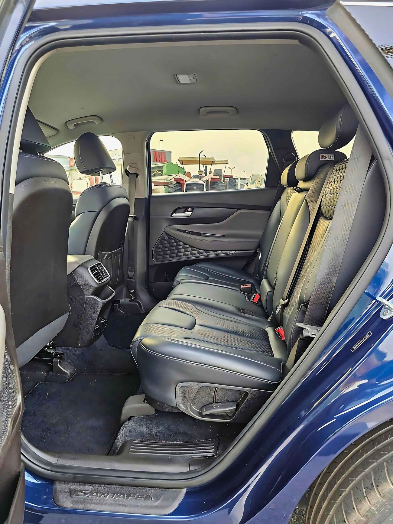 Hyundai Santa Fe SE/ RADAR/ LANE ASSIST/ LEATHER SEATS/ DVD CAMERA/ EXPORT ONLY / LOT# 35098