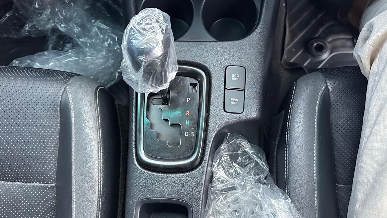 Toyota Hilux ROGUE RIGHT HAND DRIVE DIESEL AUTO