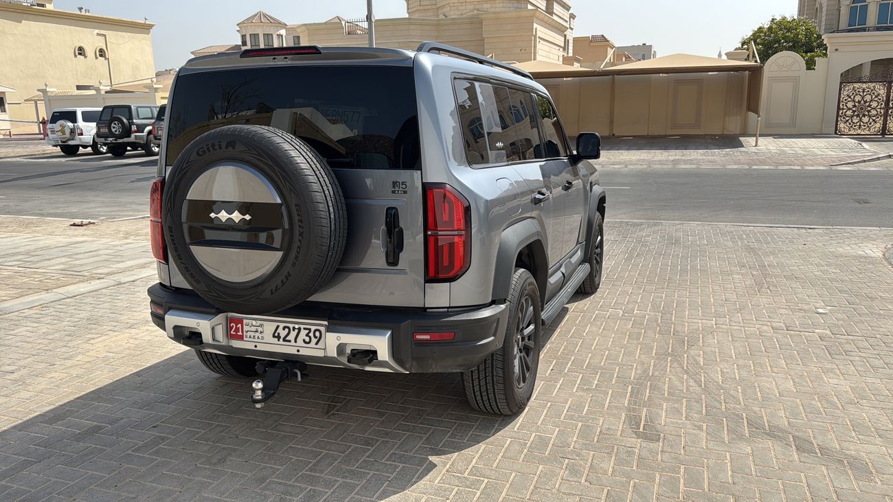 بي واي دي ليوبارد 5 Navigator