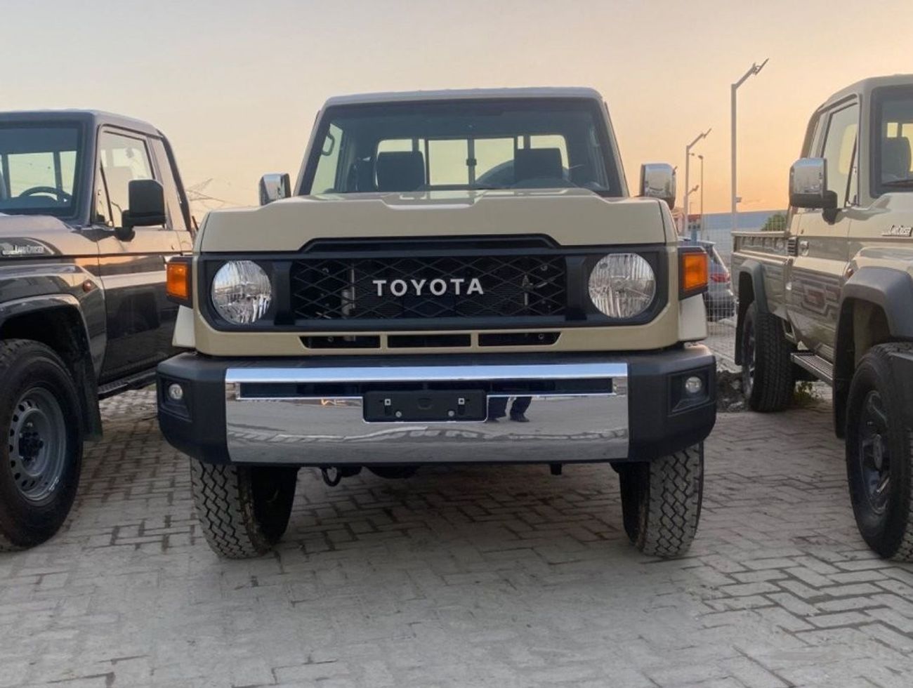 Toyota Land Cruiser Pick Up 4.0L Automatic