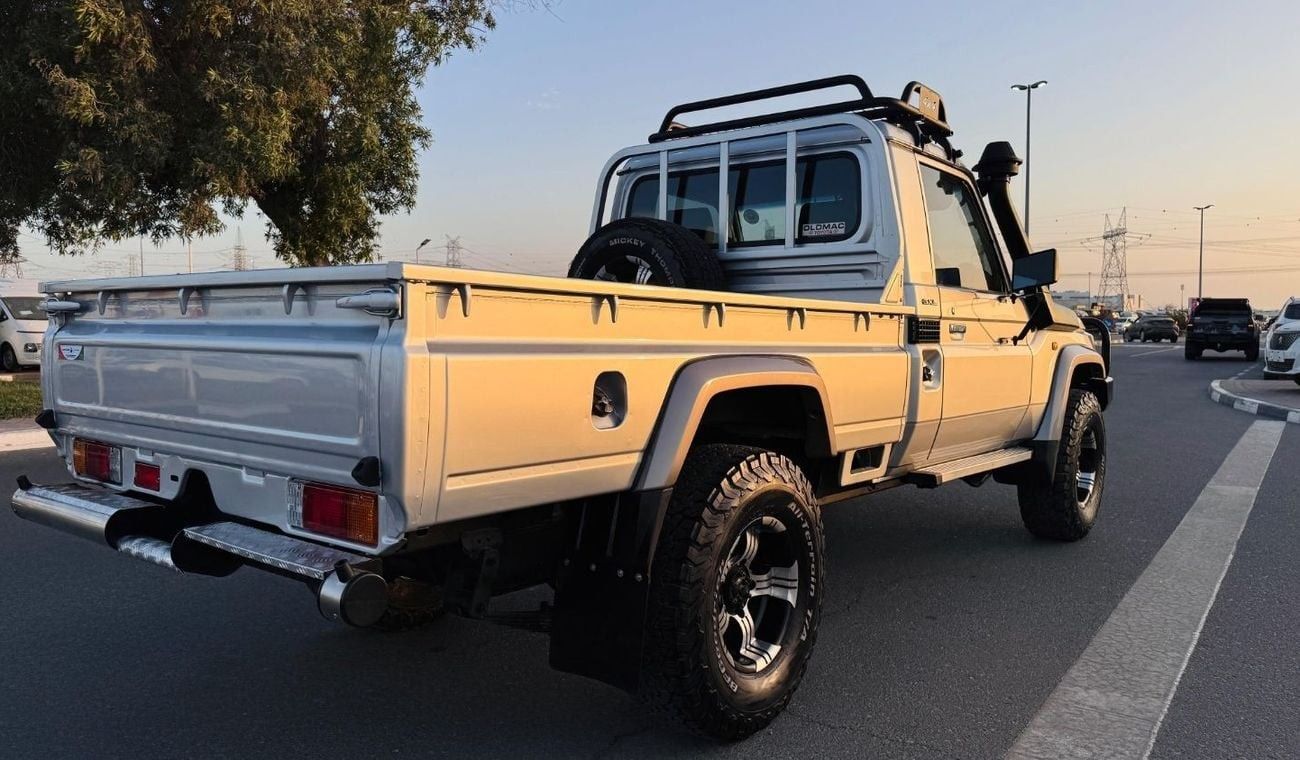 Toyota Land Cruiser Pick Up PREMIUM BULL BAR INSTALLED | RHD | 2010 | SINGLE CABIN | MANUAL TRANSMISSION | AIR SNORKEL | 4.5L DI