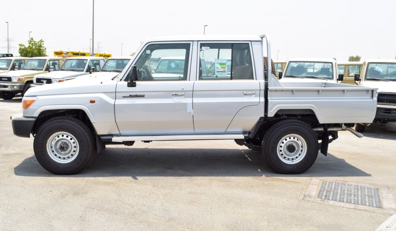 Toyota Land Cruiser Pick Up V6 4.0 L Petrol Double Cabin ,4/4,winch ,Hub lock,power window , wooden interior , centre lock