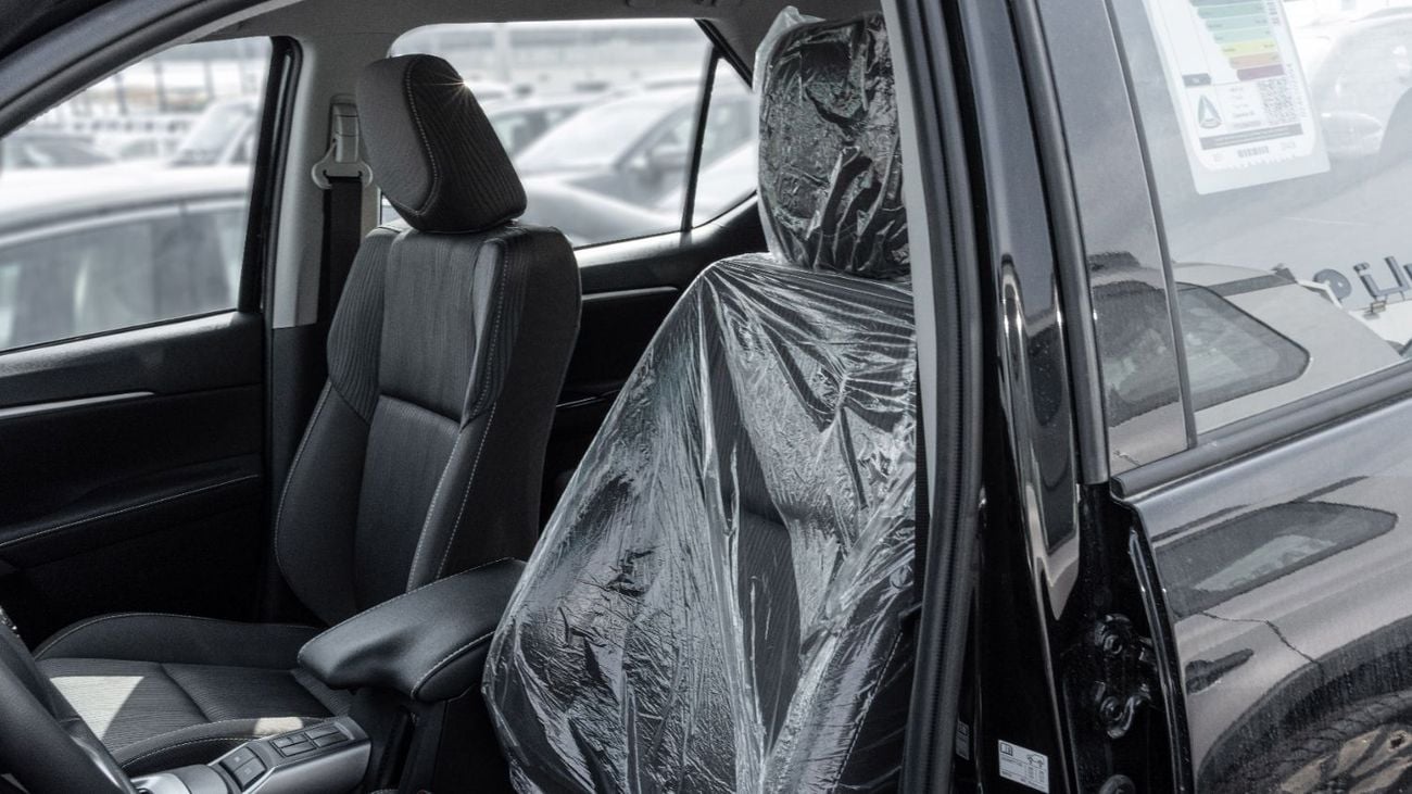 تويوتا فورتونر 2026 Toyota Fortuner VX 4.0L AT Petrol (Black-Black)