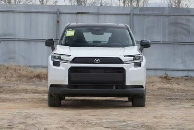 تويوتا راف ٤ XLE 2.0L AWD