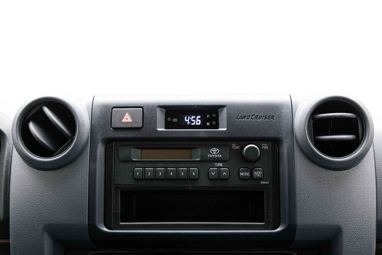 تويوتا لاند كروزر LC78 Hardtop 2.8L - Manual - Beige Inside Bluish Grey | Export Only