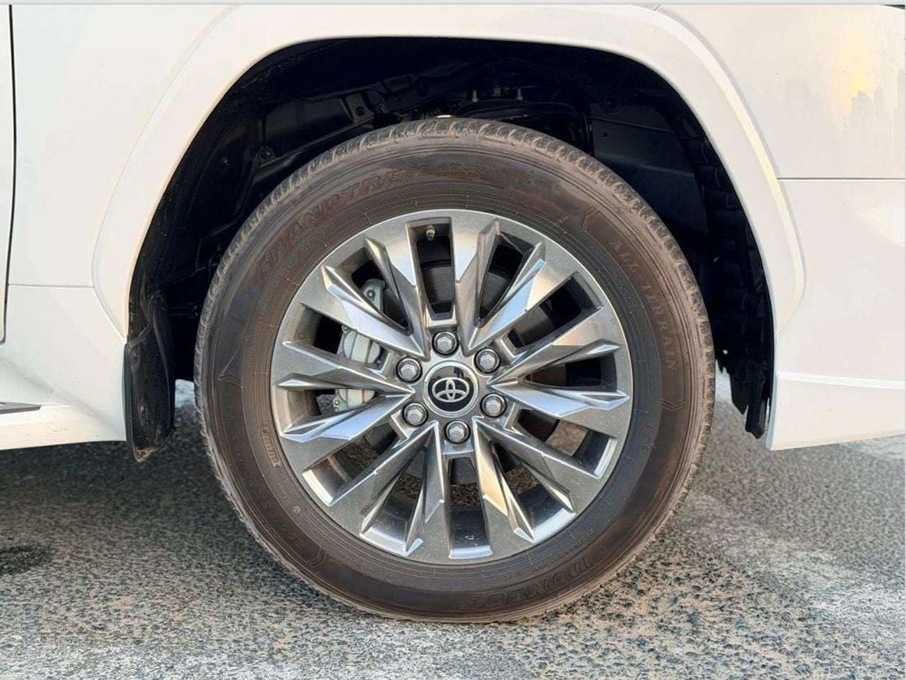 Toyota Land Cruiser VXR