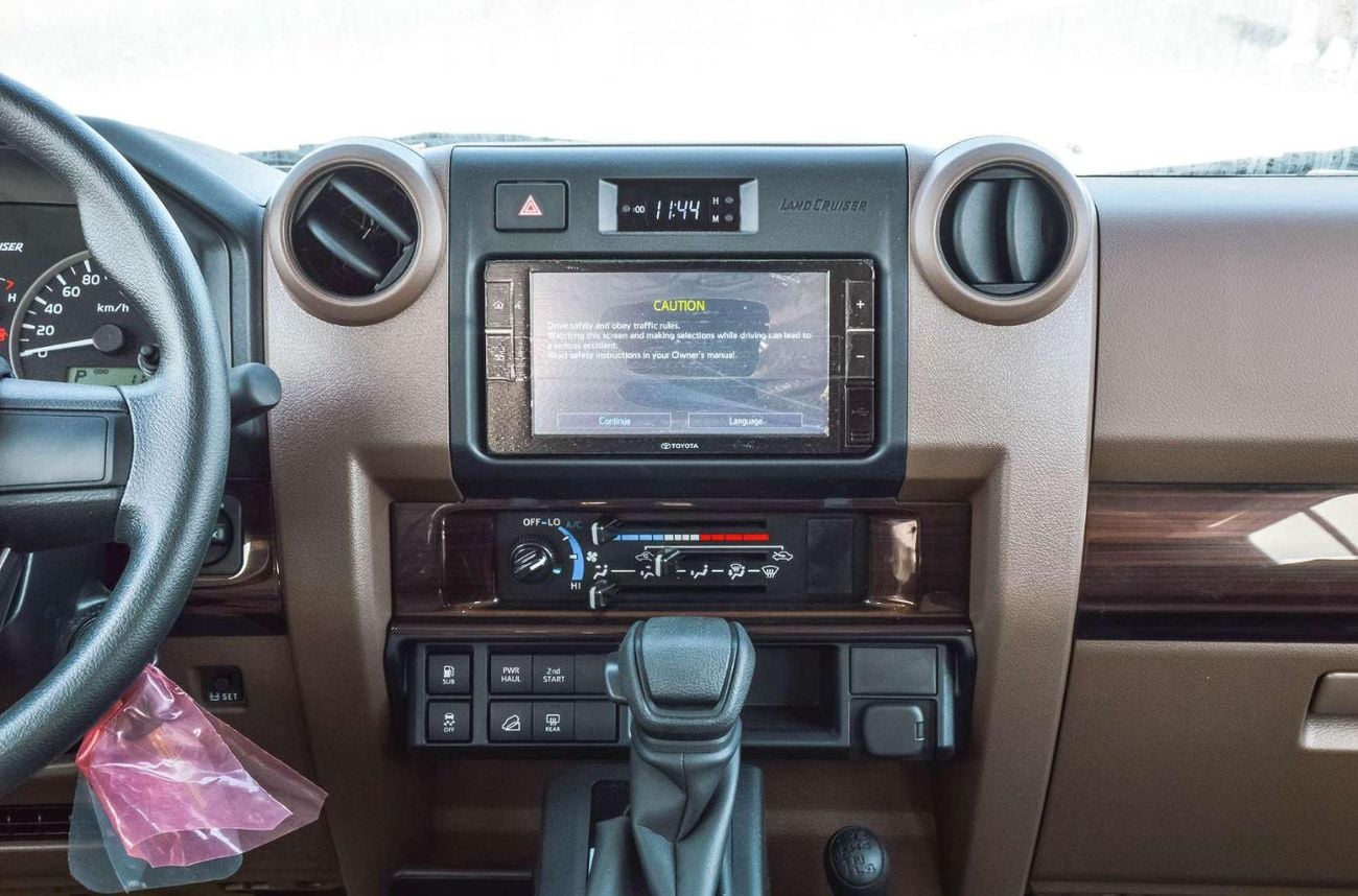 تويوتا لاند كروزر 70 TOYOTA LAND CRUISER 78 (AMBULANCE) 2.8L 4WD 2026