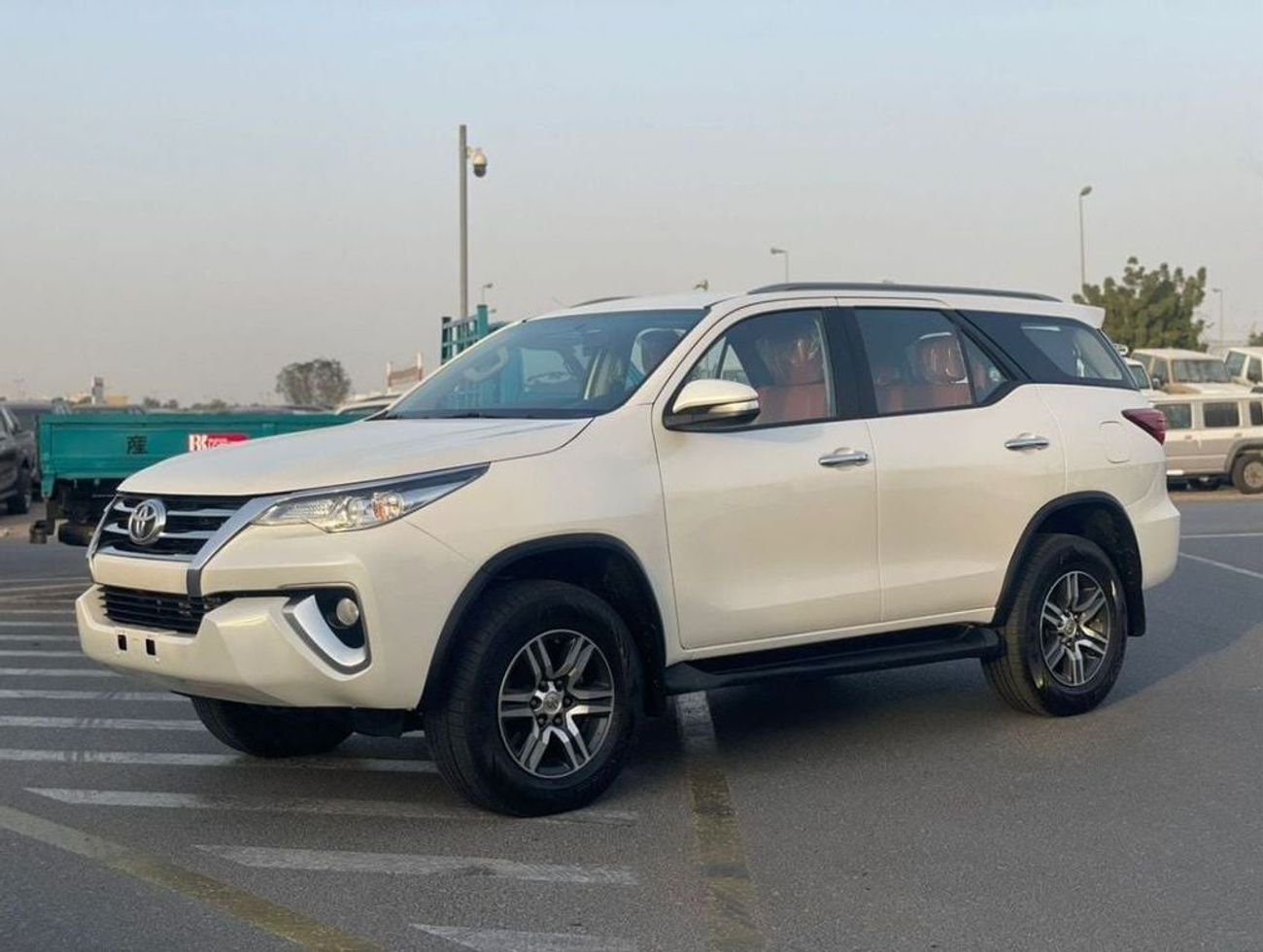 Toyota Fortuner 2017 Toyota Fortuner GX.R+ 4.0L V6 - Push Start With Gear shifter - 4x4 AWD - 7 Leather Seats - Rear