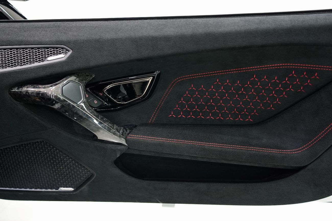 لامبورغيني هوراكان Performante Spyder, ALA Aerodynamic, Lift System, GCC Spec!!